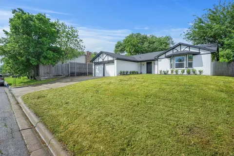7012 Woodmoor Rd, Fort Worth, TX 76133