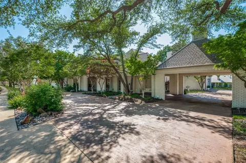 2201 Winding Hollow Ln, Plano, TX 75093