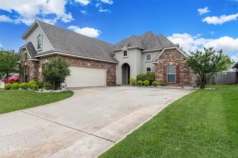 779 Hackberry Dr, Bossier City, LA 71111