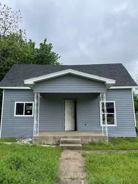 712 W Bond St, Denison, TX 75020