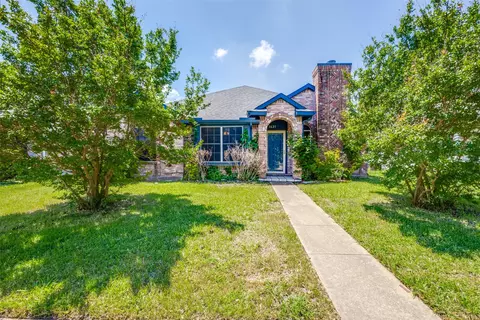 1621 Cool Springs Dr, Mesquite, TX 75181