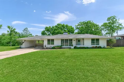 1011 Crestview Dr, Sherman, TX 75092