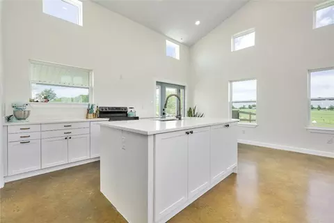 Kitchen - 5828 County Road 1093, Celeste, TX 75423 photo 3 of 5