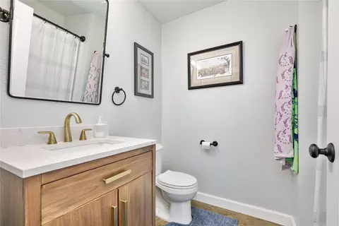 Bath - 5828 County Road 1093, Celeste, TX 75423 photo 3 of 3