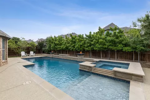 9720 Armour Dr, Fort Worth, TX 76244