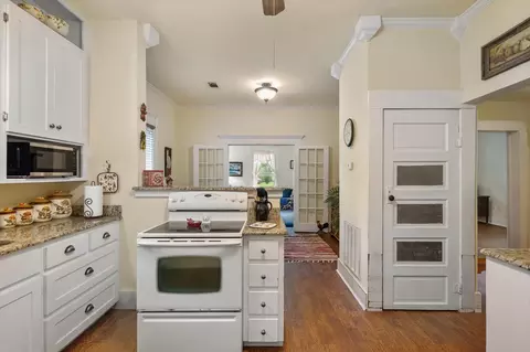 712 Oak St, Teague, TX 75860