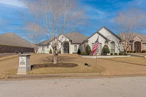 2127 Kennebunk Ln, Tyler, TX 75703