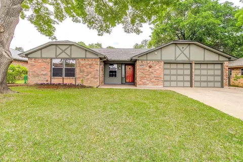 3204 Steeplechase Trl, Arlington, TX 76016