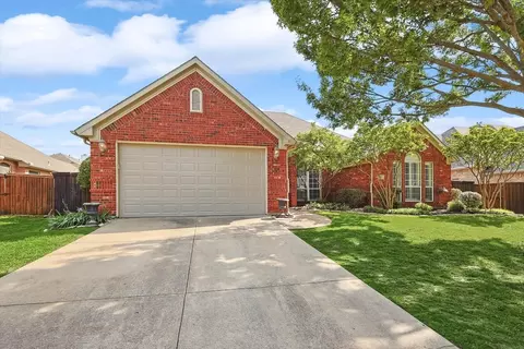 2817 Meadow Green Dr, Flower Mound, TX 75022