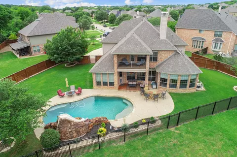 324 Foxcroft Ln, Keller, TX 76248