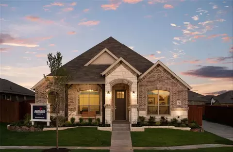 3926 Hometown Blvd, Heartland, TX 75126