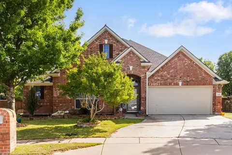 425 Stampede Ct, Fort Worth, TX 76131