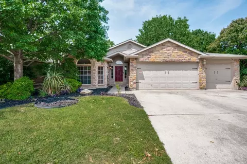 716 Cardinal Dr, Saginaw, TX 76131