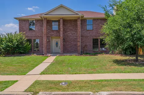 2637 Austin Dr, Mesquite, TX 75181
