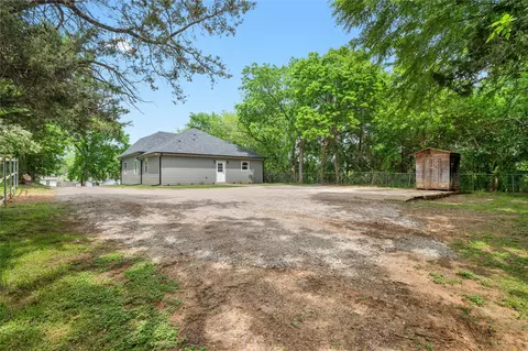 Exterior - 608 E Main St, Denison, TX 75021 photo 7 of 8