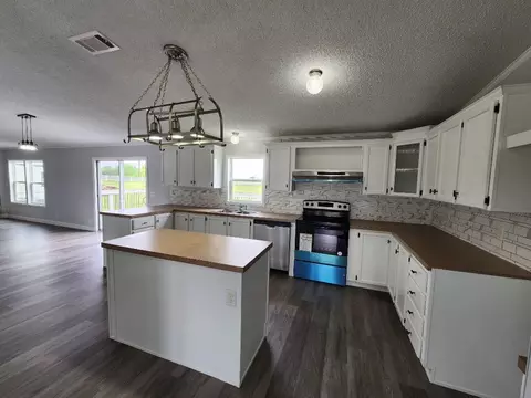 381 Split Rail Cir, Ponder, TX 76259