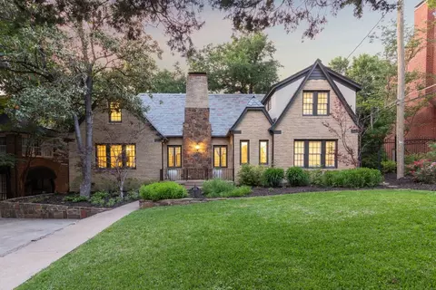1533 W Colorado Blvd, Dallas, TX 75208