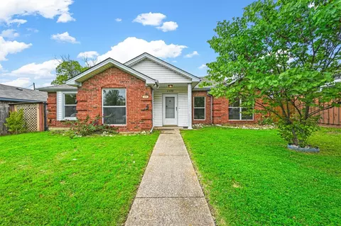 1139 Cypress Dr, Mesquite, TX 75149