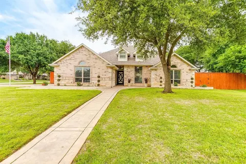3416 Oak Leaf Dr, Burleson, TX 76028