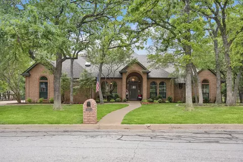 803 Runnymede Rd, Keller, TX 76248