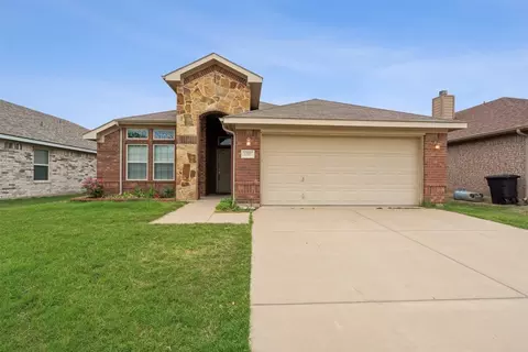 4301 Sapphire Ln, Granbury, TX 76049
