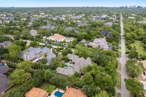 10095 Strait Ln, Dallas, TX 75229
