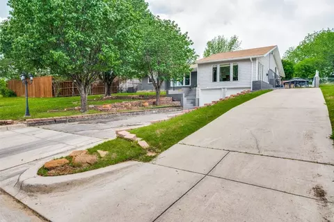 5944 Tourist Dr, North Richland Hills, TX 76117