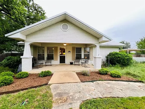 1107 E Coke St, Hamilton, TX 76531