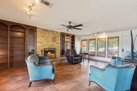 Living - 3606 Toler Rd, Rowlett, TX 75089 photo 1 of 4