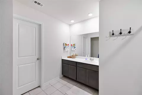 Bath - 3113 Singleton Rd, Forney, TX 75126 photo 2 of 4