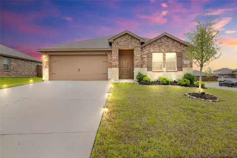 3113 Singleton Rd, Forney, TX 75126