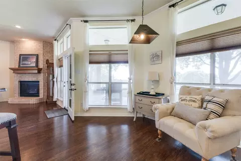 Living - 7031 Singleton Rd, Midlothian, TX 76065 photo 4 of 4