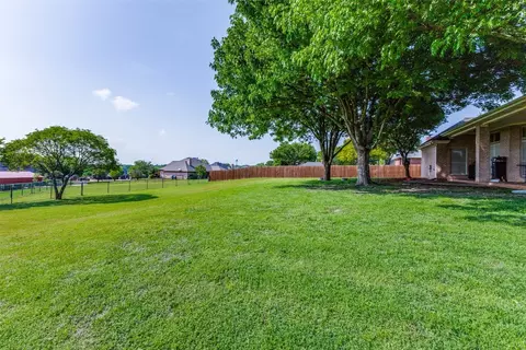 Exterior - 7031 Singleton Rd, Midlothian, TX 76065 photo 6 of 8