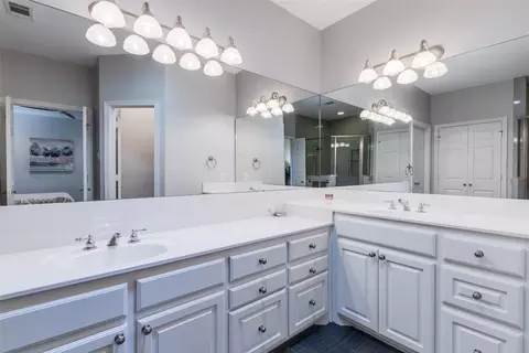 Bath - 7031 Singleton Rd, Midlothian, TX 76065 photo 1 of 3