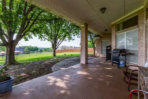 Exterior - 7031 Singleton Rd, Midlothian, TX 76065 photo 3 of 8