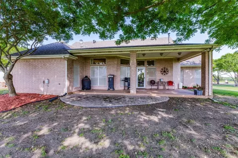 Exterior - 7031 Singleton Rd, Midlothian, TX 76065 photo 5 of 8