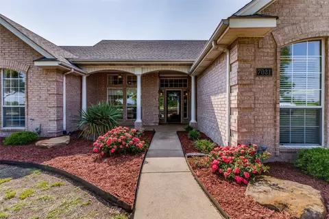 Exterior - 7031 Singleton Rd, Midlothian, TX 76065 photo 2 of 8