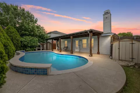2305 Chestnut Dr, Little Elm, TX 75068