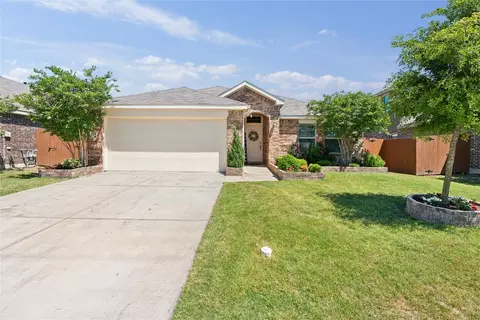 3116 Blacksmith Ln, Heartland, TX 75126
