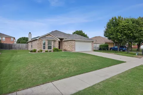 219 Amherst Dr, Forney, TX 75126