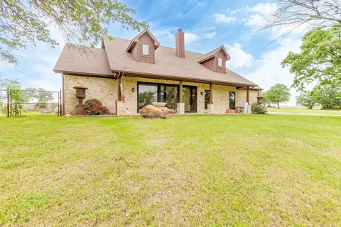 171 Bishop Dr, Weatherford, TX 76088