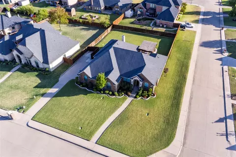 401 Bluff Crk, Ovilla, TX 75154
