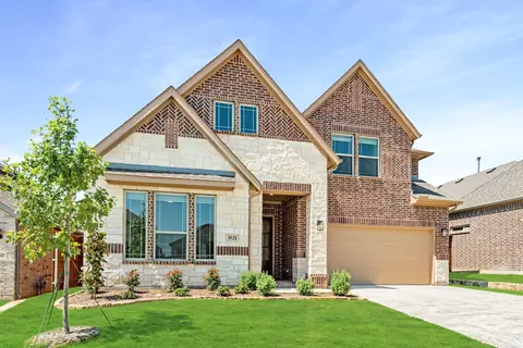 9521 Lanshire Ln, Fort Worth, TX 76131