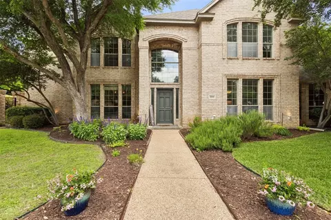 2732 Riverwood Cir, Fort Worth, TX 76109