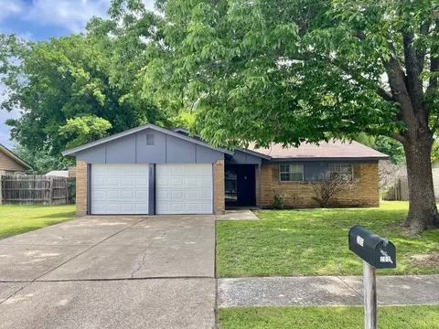 205 Navajo Dr, Keller, TX 76248