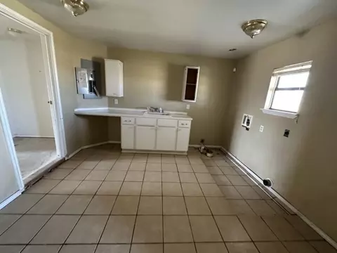 Dining - 1605 Eubanks, Big Spring, TX 79720 photo 1 of 1