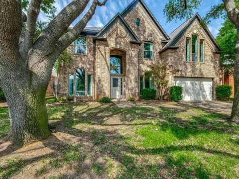 727 Bear Run Dr, Grapevine, TX 76051