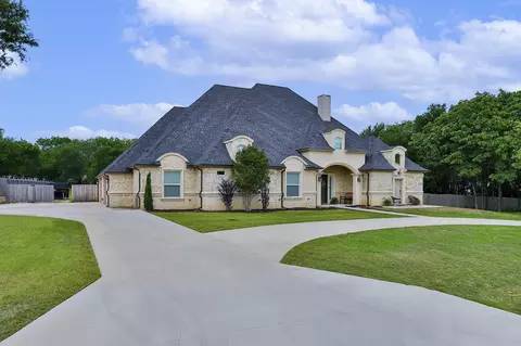 3 Shady Creek Ln, Bridgeport, TX 76426