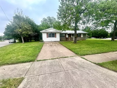 2732 Manion St, Irving, TX 75062