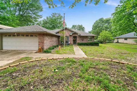 15906 Brittain Ct, Lindale, TX 75771